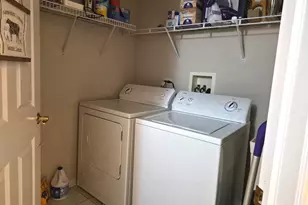 8300 Concord Dr, Morton Grove, IL 60053 - Photo 10