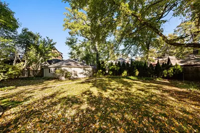 2731 Park Place, Evanston, IL 60201 - Photo 32