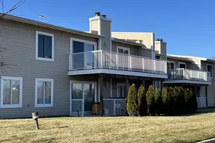 2254 N Baldwin Way, Palatine, IL 60074 - Photo 2