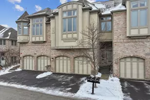 1407 W Rue Paris Pl, Inverness, IL 60067 - Photo 2