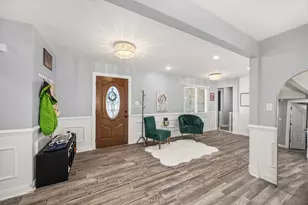 520 Chestnut Ln, Beecher, IL 60401 - Photo 2