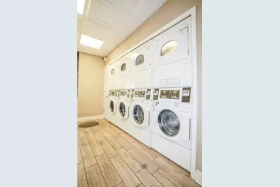 5326 S Cornell Avenue #400, Chicago, IL 60615 - Photo 8