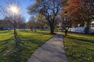 138 N Eastern Ave, Bartlett, IL 60103 - Photo 2