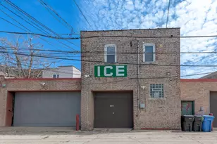 526 N Ashland Ave, Chicago, IL 60622 - Photo 2