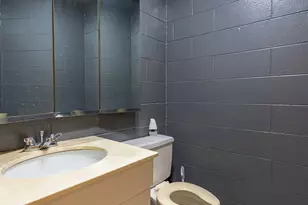 526 N Ashland Ave, Chicago, IL 60622 - Photo 12