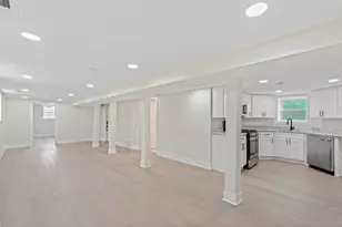 9419 S St Lawrence Ave, Chicago, IL 60619 - Photo 22