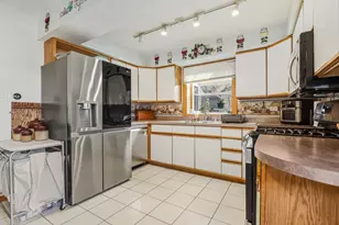 11S450 Carpenter St, Lemont, IL 60439 - Photo 6