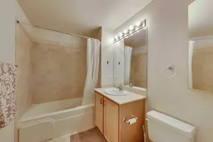 210 S Desplaines St, Chicago, IL 60661 - Photo 14