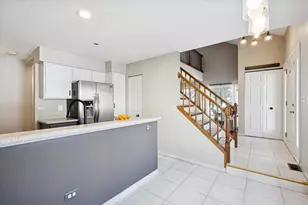 2454 E Hunter Dr, Arlington Heights, IL 60004 - Photo 6
