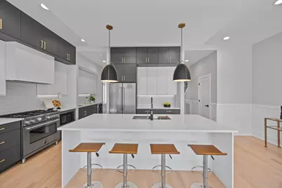 2323 W Farragut Avenue, Chicago, IL 60625 - Photo 8