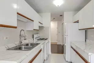 760 Weidner Rd, Buffalo Grove, IL 60089 - Photo 8