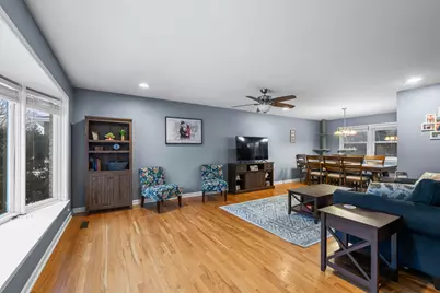1414 N Indigo Drive, Mount Prospect, IL 60056 - Photo 4