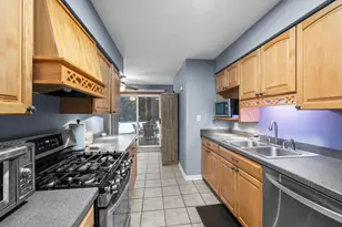 1414 N Indigo Dr, Mount Prospect, IL 60056 - Photo 8