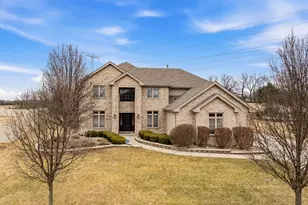 16039 S Ridgewood Dr, Homer Glen, IL 60491 - Photo 2