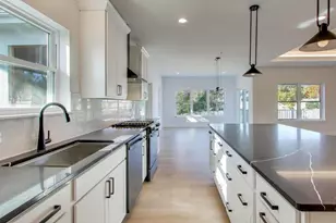 894 N Quentin Rd, Palatine, IL 60067 - Photo 12