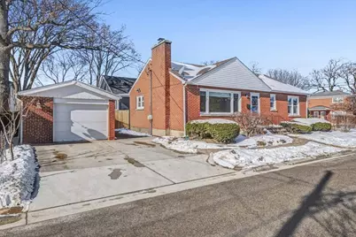 137 Highwood Avenue, Highwood, IL 60040 - Photo 2