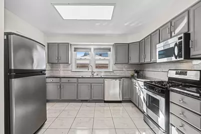 137 Highwood Avenue, Highwood, IL 60040 - Photo 8