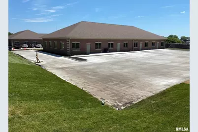 3642 Utica Ridge Road, Bettendorf, IA 52722 - Photo 4