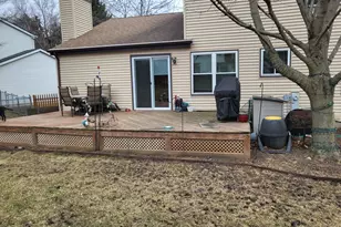 176 Tay River Dr, Carpentersville, IL 60110 - Photo 2