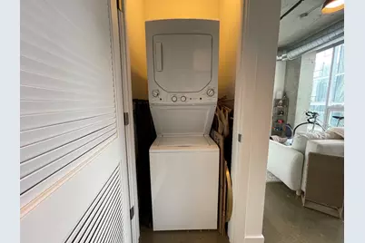 810 N Clark Street #901, Chicago, IL 60654 - Photo 12