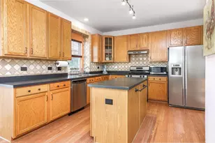 406 S Palmer Dr, Bolingbrook, IL 60490 - Photo 8