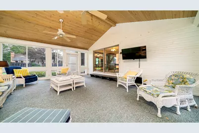 321 E Chamberlin Street, Dixon, IL 61021 - Photo 12