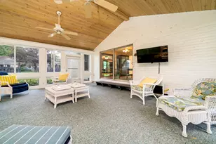 321 E Chamberlin St, Dixon, IL 61021 - Photo 12