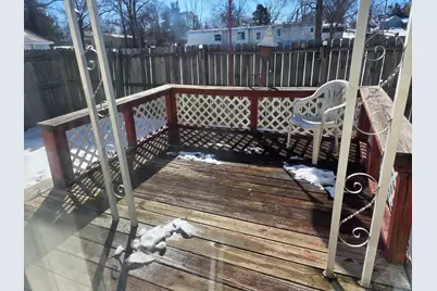 1129 W Dorris Street, Harrisburg, IL 62946 - Photo 6