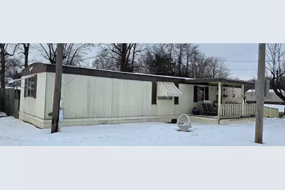 1129 W Dorris Street, Harrisburg, IL 62946 - Photo 2