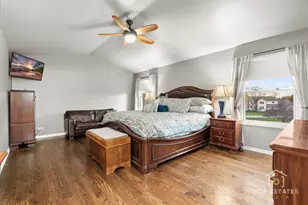 2303 Fox Bluff Ln, Spring Grove, IL 60081 - Photo 24