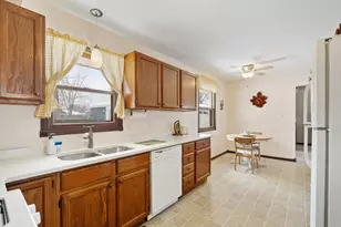 3906 Leominster Ave, Joliet, IL 60431 - Photo 8