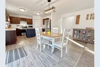 1013 Daniel Street, Plano, IL 60545 - Photo 6