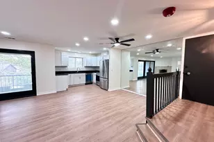 1313 Cass Ln E, Westmont, IL 60559 - Photo 2