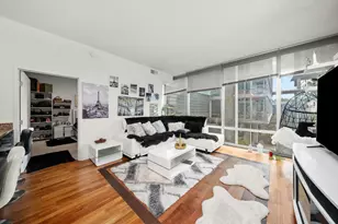 9725 Woods Dr, Skokie, IL 60077 - Photo 14