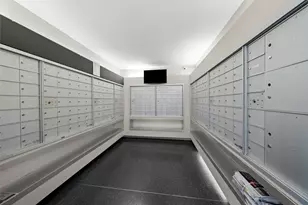 9725 Woods Dr, Skokie, IL 60077 - Photo 34