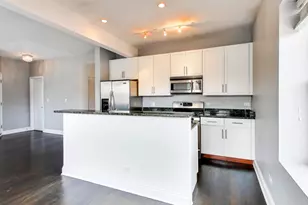 [Address not provided], Chicago, IL 60657 - Photo 10