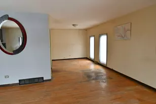 17032 Cregier Ave, South Holland, IL 60473 - Photo 4