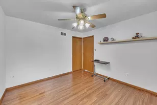 14170 Green Valley Dr, Orland Park, IL 60467 - Photo 22