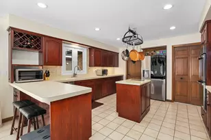 3724 Liberty Ln, Glenview, IL 60025 - Photo 8