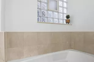 2022 N Wood St, Chicago, IL 60614 - Photo 12