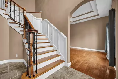 2315 Knollbrook Way, Bloomington, IL 61705 - Photo 8