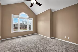 2315 Knollbrook Way, Bloomington, IL 61705 - Photo 36