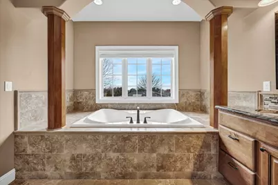 2315 Knollbrook Way, Bloomington, IL 61705 - Photo 32