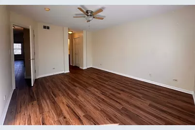 437 Pine Lake Circle, Vernon Hills, IL 60061 - Photo 14