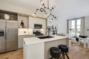 11 W Prospect Ave, Mount Prospect, IL 60056 - Photo 2