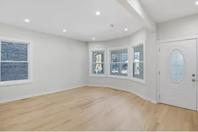 821 N Lockwood Avenue, Chicago, IL 60651 - Photo 8