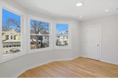 821 N Lockwood Avenue, Chicago, IL 60651 - Photo 4