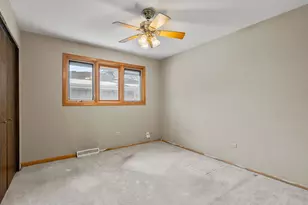 8545 Candlelight Dr, Willow Springs, IL 60480 - Photo 8