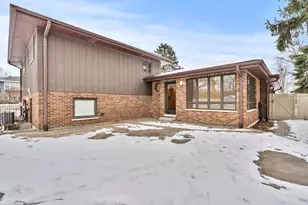 8545 Candlelight Dr, Willow Springs, IL 60480 - Photo 16