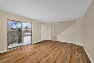 1113 Gael Dr, Joliet, IL 60435 - Photo 4